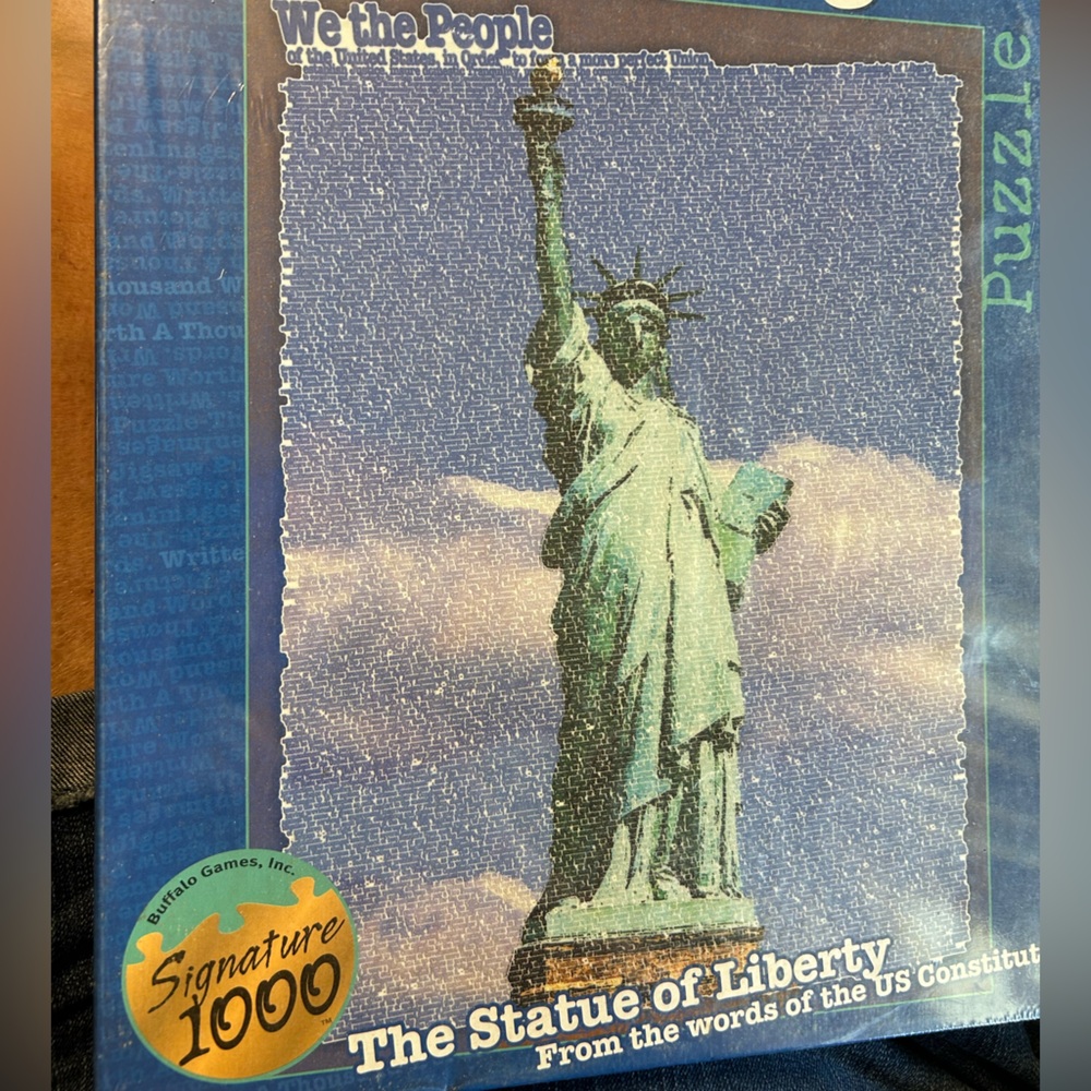 NWT puzzle, the Statue of Liberty with the United States Constitution